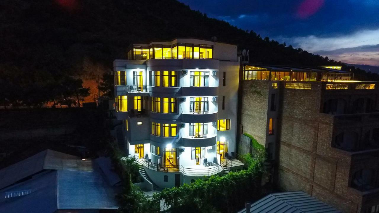 Vista Hotel Tbilisi Eksteriør billede